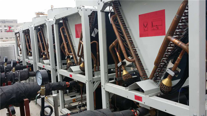 風(fēng)冷模塊機(jī)